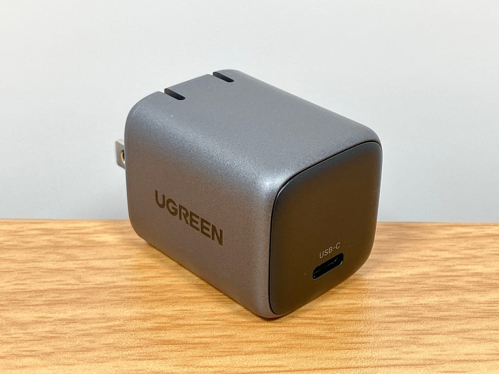 UGREEN Nexode Mini 30W GaN のヒーロー写真