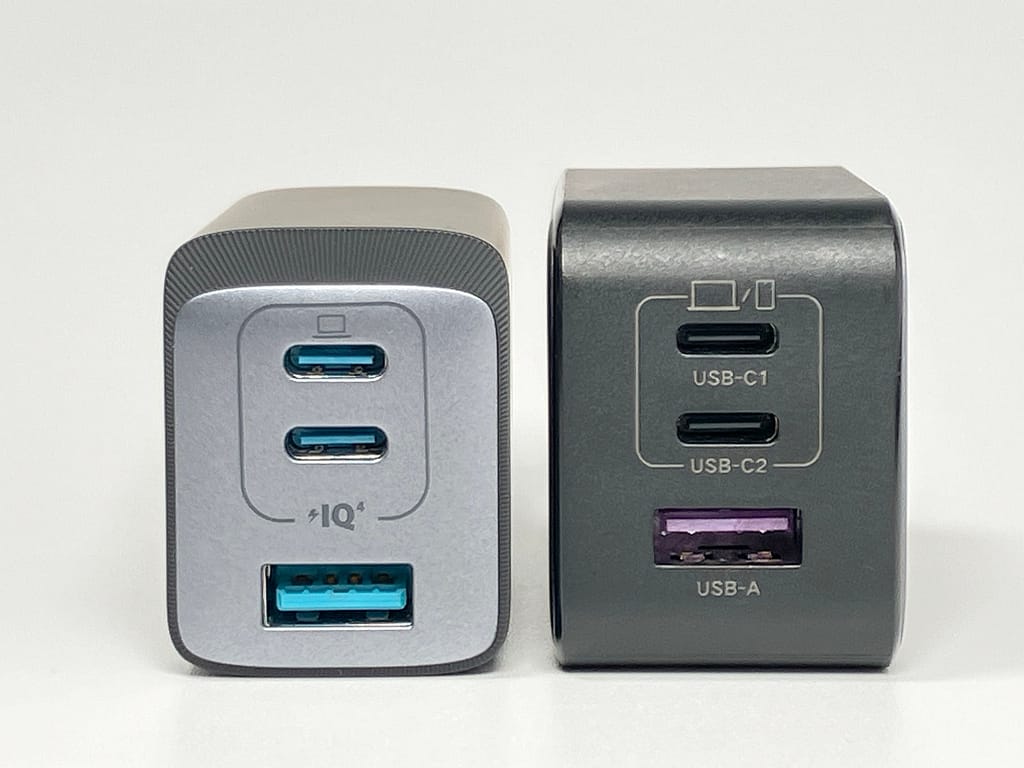 Anker 735 Charger (GaNPrime 65W) と UGREEN Nexode PD 65W GaN の正面比較