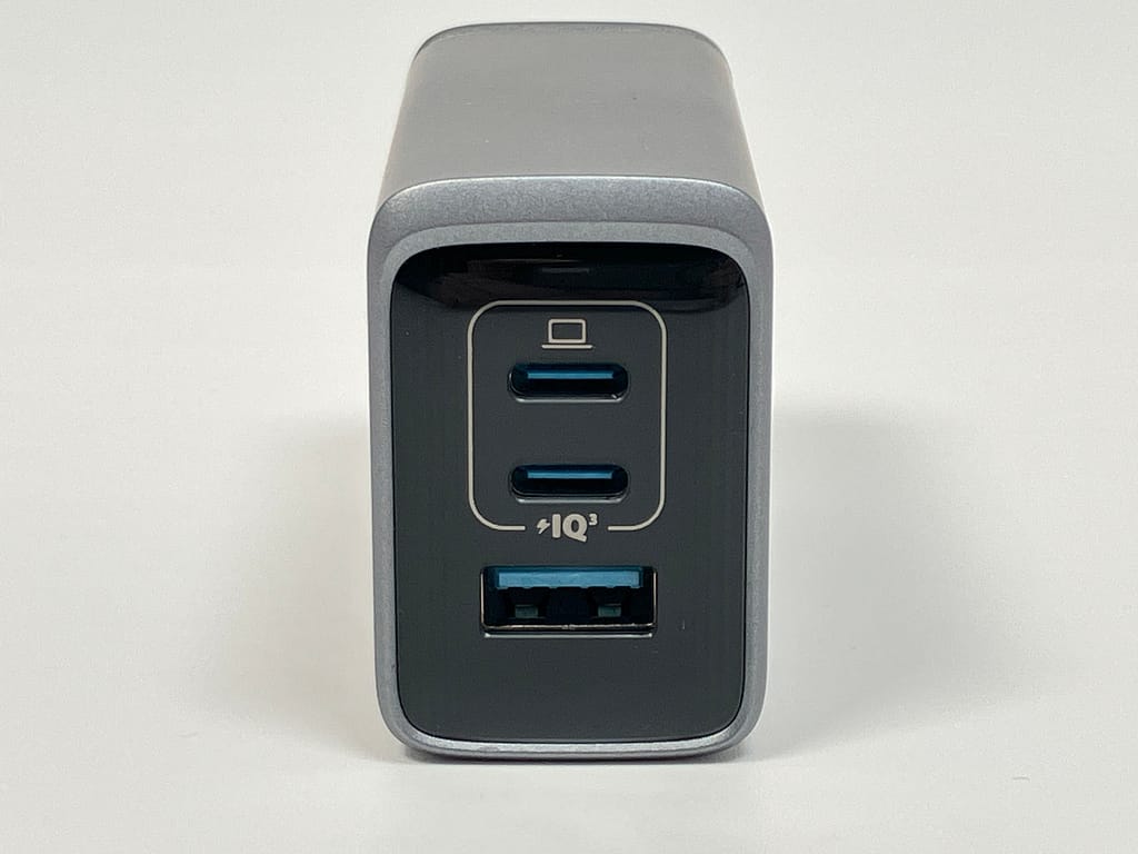 Anker Prime Charger (100W, 3 Ports, GaN) の正面写真